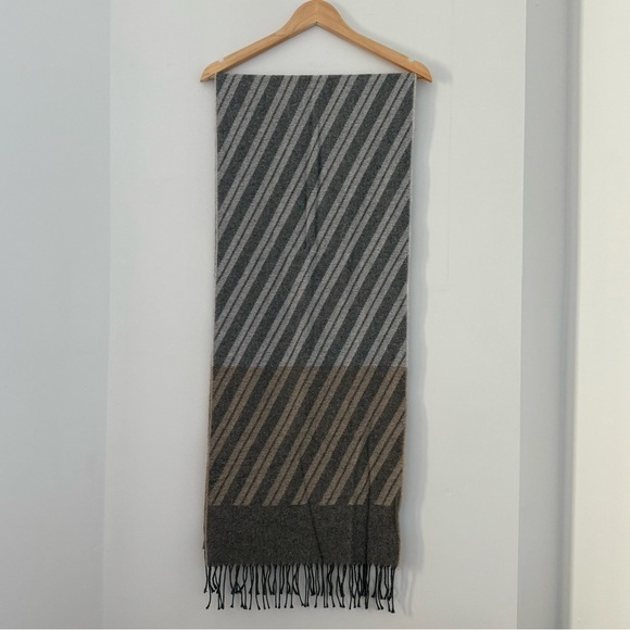 Eileen Fisher neutral stripe cashmere shawl wrap scarf with fringe - Picture 3 of 4